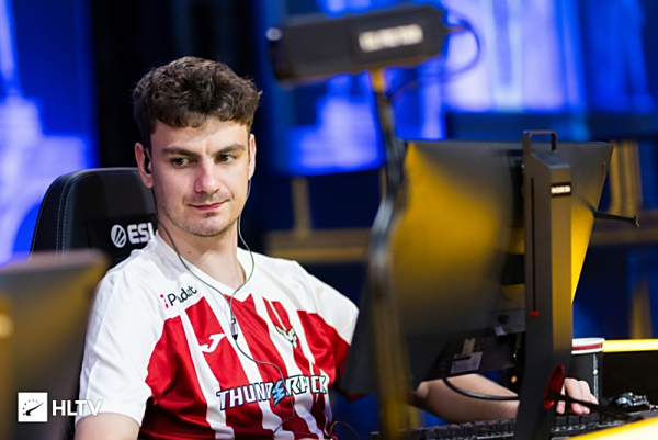 【视频】巅峰对决技高一筹，南京Hero久竞4-3广州TTG再夺KPL冠军